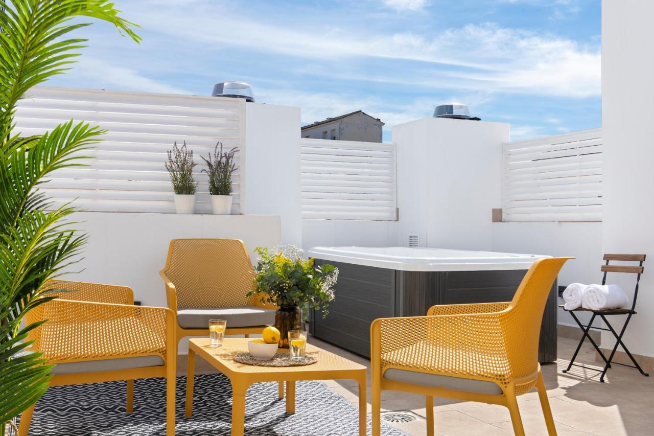 Magno Apartments Feria 132 Sevilla Bagian luar foto