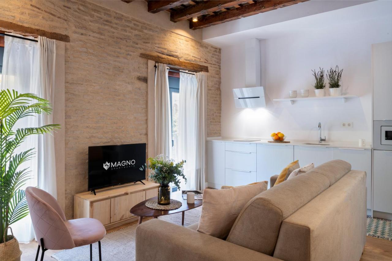 Magno Apartments Feria 132 Sevilla Bagian luar foto