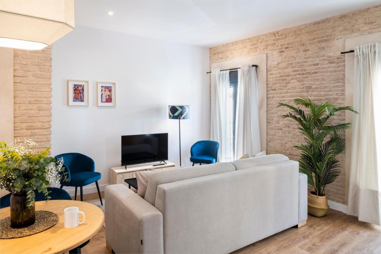 Magno Apartments Feria 132 Sevilla Bagian luar foto