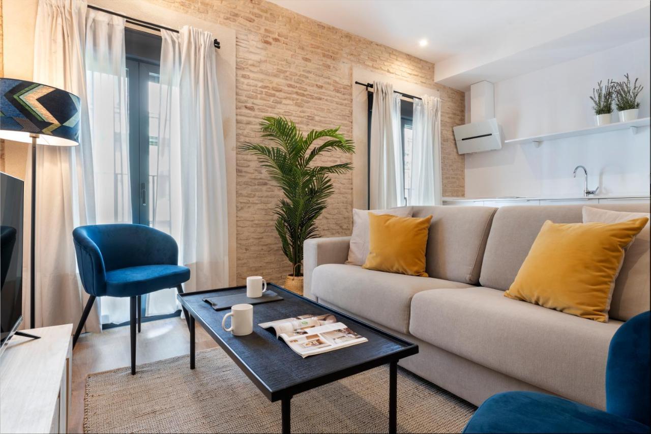 Magno Apartments Feria 132 Sevilla Bagian luar foto
